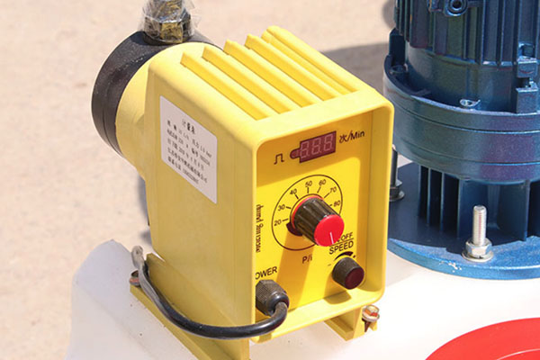 PE加藥箱廠家,PE加藥箱